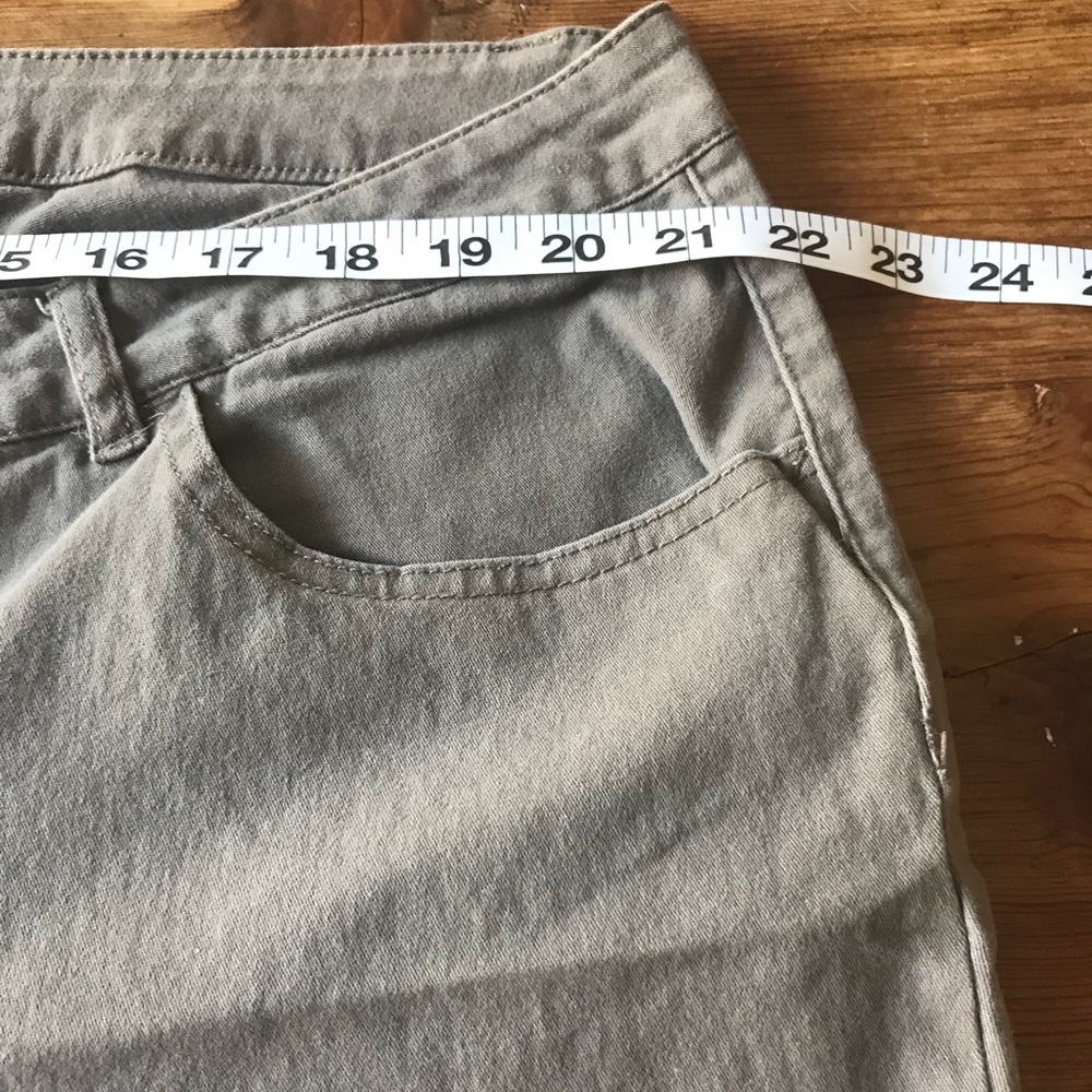 Plus size pants - Picture 7 of 8